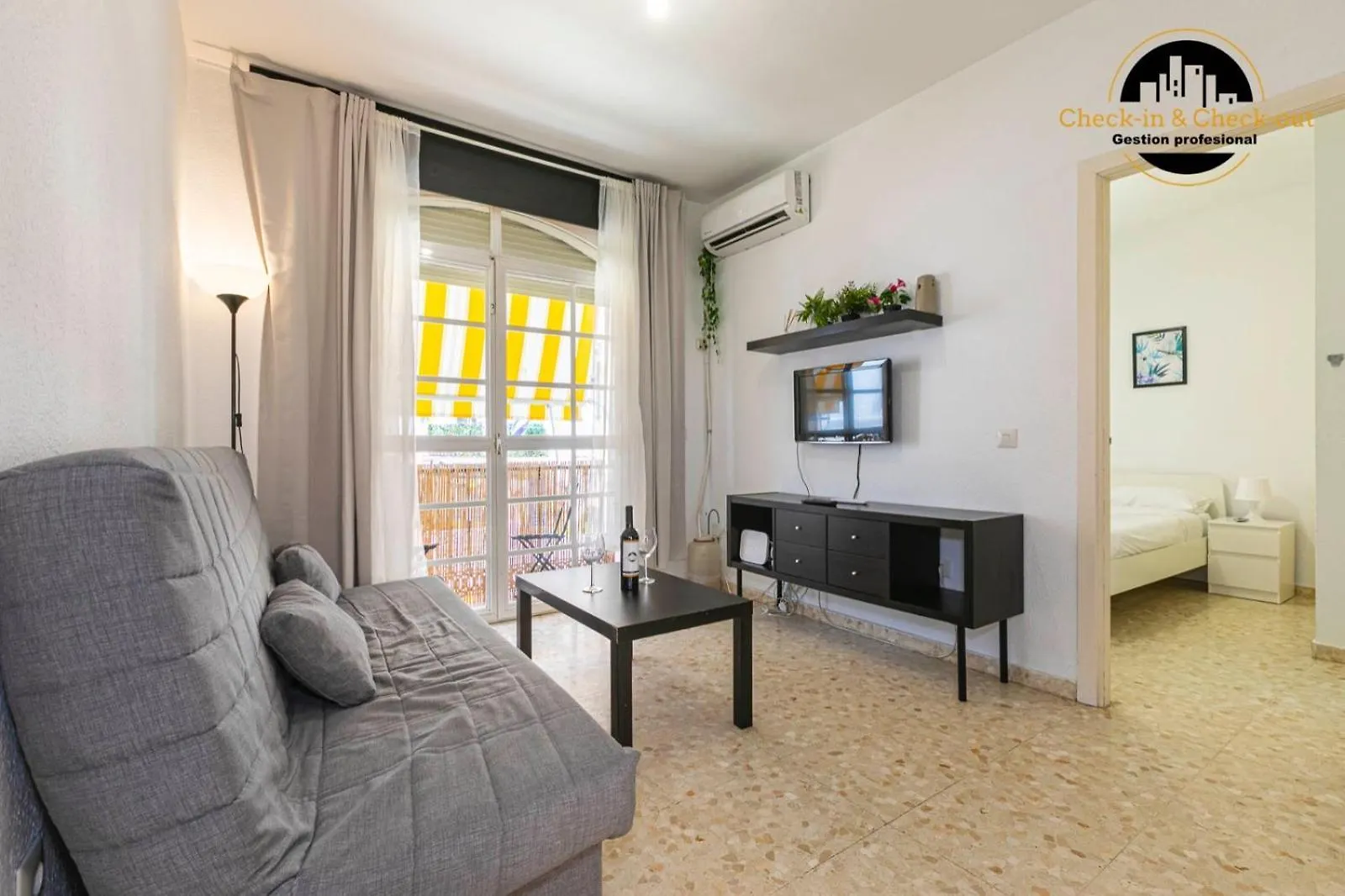 Apartment El Bajondillo Beach A 30 Metros De La Playa Torremolinos Spain